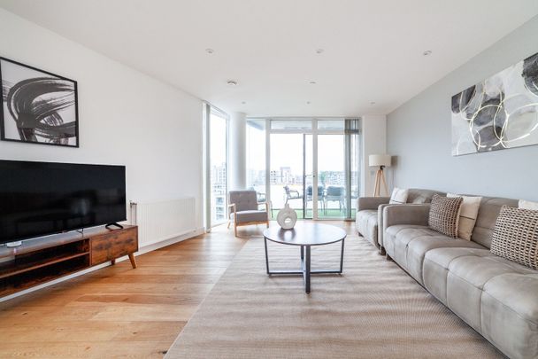 2 Bed Flat, Coneybear Point, SE10 - Photo 1