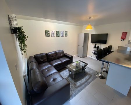 3 Bedrooms, En-suite, 2 Old Silk Yard – Student Accommodation Coventry - Photo 3