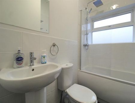 2 Bedroom Terraced To Let - Photo 5