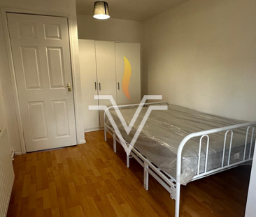 4 bedroom semi-detached house to rent - Photo 6 | Rentumo