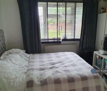 2 bedroom maisonette to rent - Photo 4
