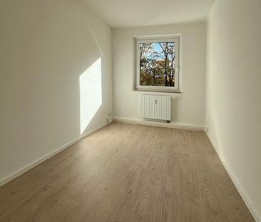 Erstbezug nach Sanierung... Großer Balkon... - Foto 1