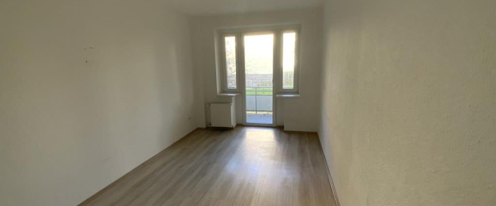 Tolle renovierte 2-Raumwohnung mit Balkon im Erdgeschoß im Kreuzviertel! - Foto 1