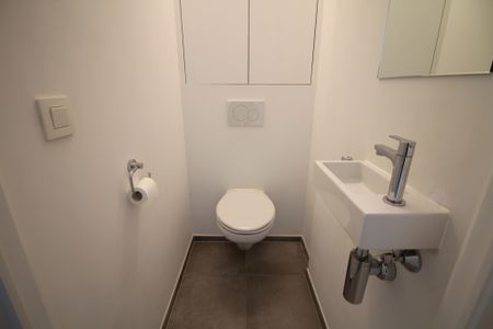 Beautiful 2-bedroom apartment in a modern building - Photo 2