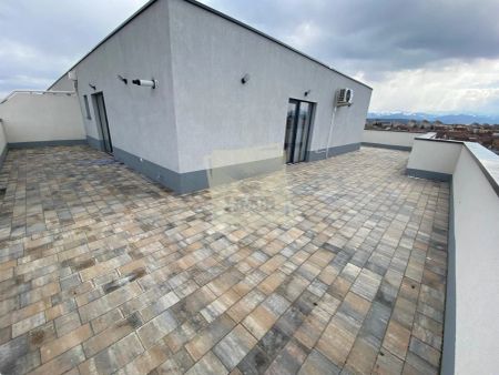 Penthouse de lux cu 3 camere si terasa in zona Kogalniceanu - Photo 2