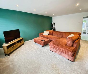 3 bedroom terraced house to rent - Photo 5