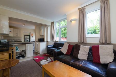 1 bedroom in a house share to rent - Photo 2