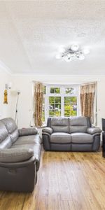 Cranbrook Drive, Berkshire Cranbrook Drive, Berkshire - Photo 4