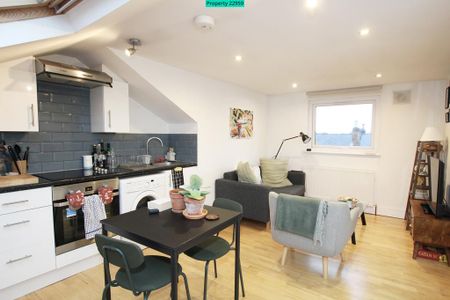 1 bedroom flat to rent - Photo 2