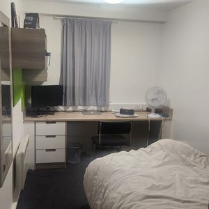 Room in a Shared Flat, Lower Chatham Street, M1 - Photo 2