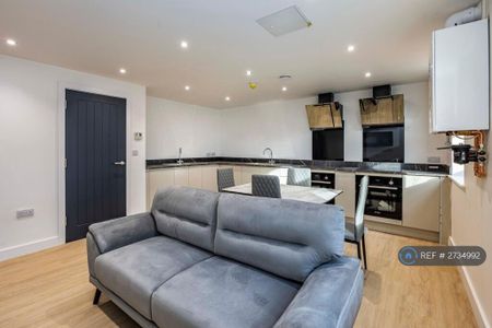 1 bedroom in a flat share to rent - Photo 4