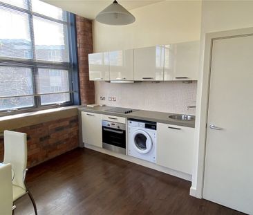 Upper Blakeridge Lane, Batley, WF17 - Photo 3