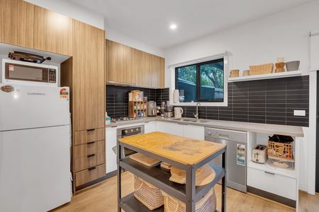 3/121 Raglan Street, Preston VIC 3072 - Photo 5