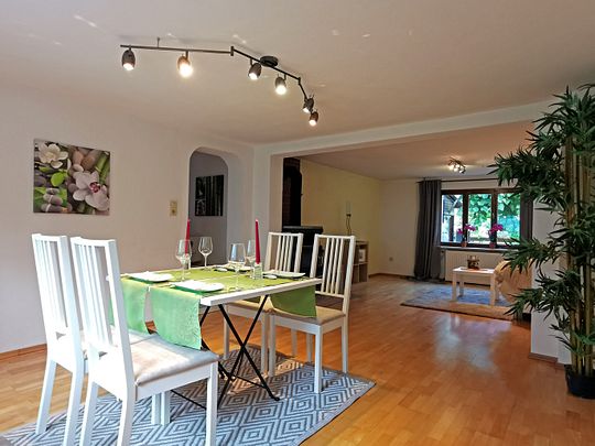 *Lieblingsplatz Schlemmergarten* Haus in Dattenfeld mit Wintergarten, Garage & Nebengebäuden - Photo 1