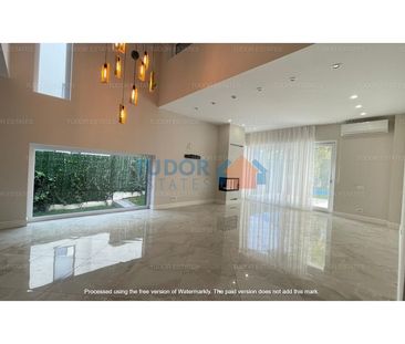 Compound villa - Photo 1