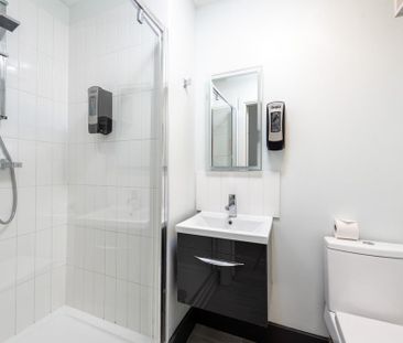 Studio to rent - Photo 2