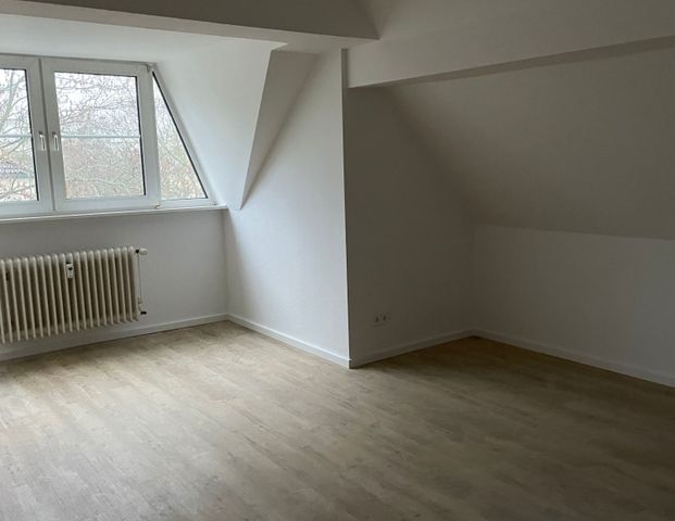 Familien aufgepasst! Modernisierte 3,5 Zimmerwohnung mit Balkon - Photo 1