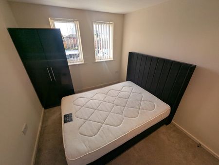 Walker House, Elmira Way, Salford Quays, Manchester City Centre, M5 3DL - Photo 5