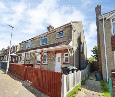 3 bedroom semi-detached house to rent - Photo 5