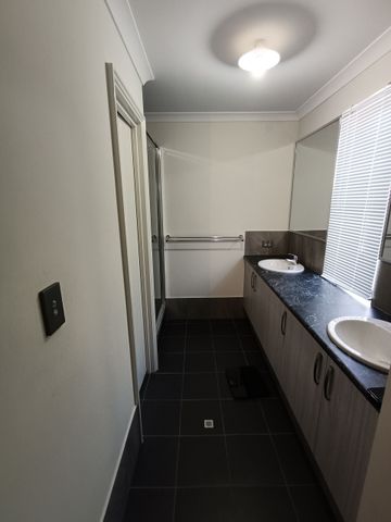 Modern 3-Bedroom, 2-Bathroom Home in the Coastal Suburb of Dalyellup - Photo 5