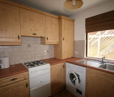 Flat 1, 5 Eglantine Avenue, Lisburn Road, Belfast, BT9 6DW - Photo 3