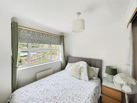 3 bedroom detached house to rent - Photo 3