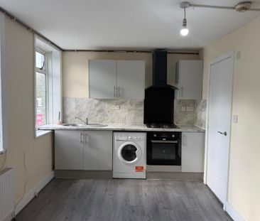 4 bedroom house to rent - Photo 3