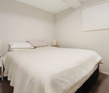 Modern two bedroom unit! - Photo 5