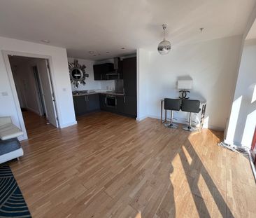 2 Bed Penthouse, Mitchell Street, G1 - Photo 3