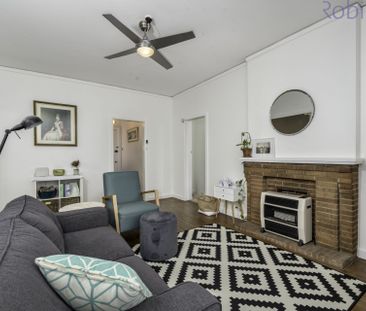 Spacious unit, close to popular Beaumont Street cafe/retail strip. - Photo 6