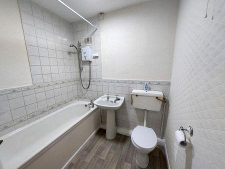 1 bedroom property to rent - Photo 2