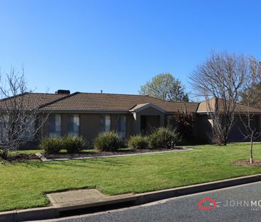 Modern 3-Bedroom House in Glenfield Park - Photo 2