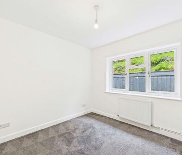 2 bedroom semi-detached bungalow to rent - Photo 3