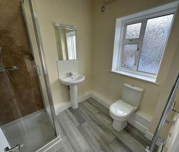 4 bedroom house of multiple occupation to rent - Photo 5