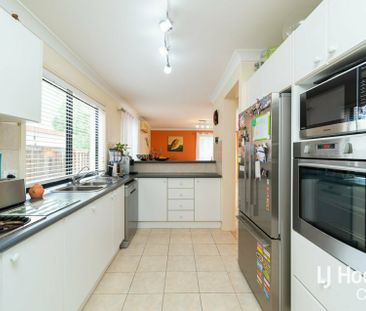 Large Family Home - Photo 5