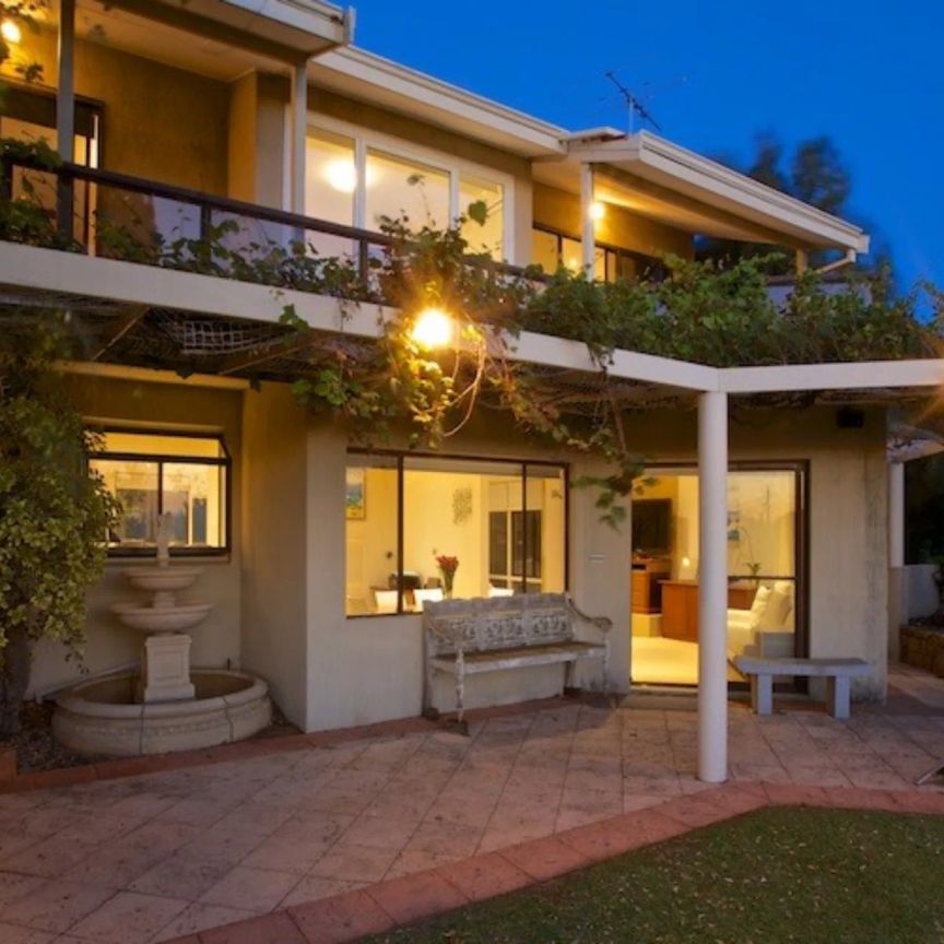 Spacious Beachside Home with Ocean Views - Photo 1