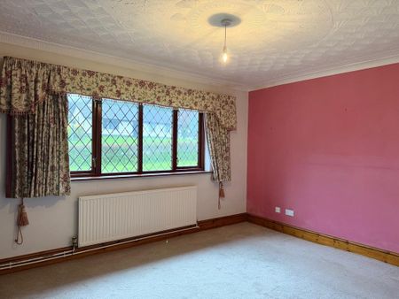 4 bedroom detached bungalow to rent - Photo 4