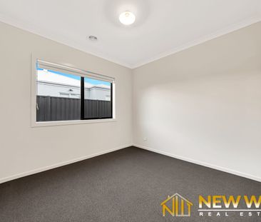 YOUR NEW HOME AWAITS IN BEVERIDGE - Photo 2