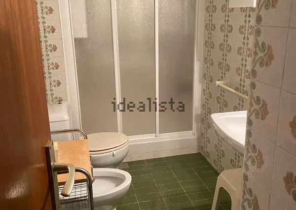 Alquiler de piso en Calle Jazmines, 3