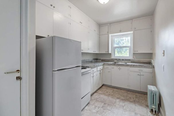 Renovated Suite - 2 Bedroom - Photo 1