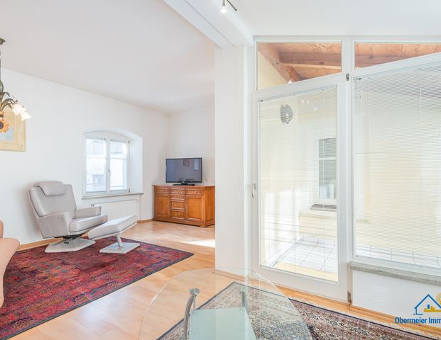 Stilvolle 3-Zimmer-Wohnung mit Loggia und Aufzug im Herzen der Regensburger Altstadt - Foto 1