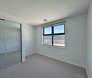 Low Maintenance Living! - Photo 2