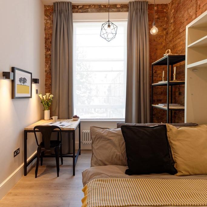 Studio to rent - Photo 1