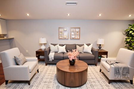 For Lease - 39 Risdon Court, Toronto, Ontario - Photo 2