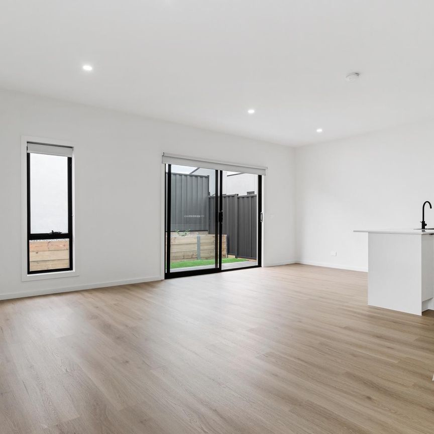 704 Grand Boulevard, Mickleham VIC 3064 - Townhouse For Rent | Domain - Photo 1