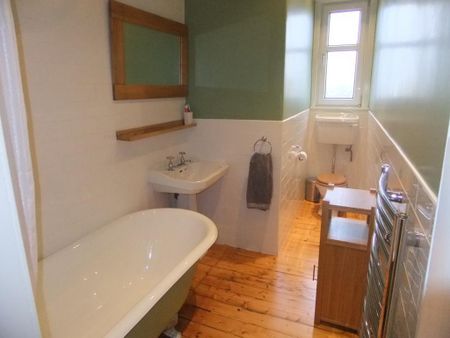 2 bedroom flat to rent - Photo 5