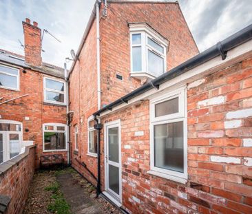 6 bedroom terraced house to rent - Photo 1