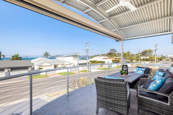 Fully furnished luxury 4-bedroom 3-bathroom home on the coast in Salamander Bay - Photo 1