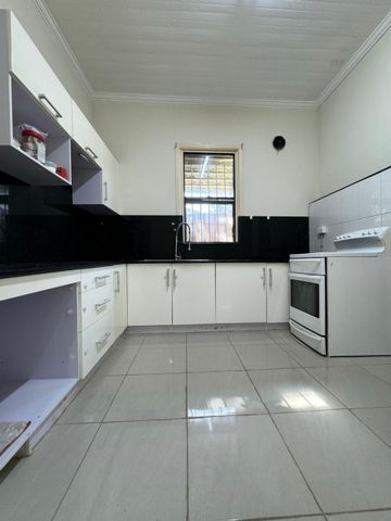 Family Home Close to All Amenities - Photo 3