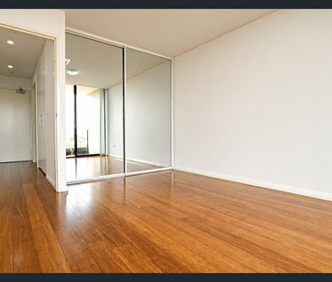 Stylish One-Bedroom Apartment with Brand-New Flooring Throughout - Photo 3